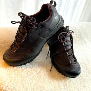 W arc’teryx Konseal Approach Shoes